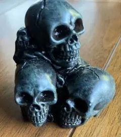 スカルの樹脂製置物 3つ重ね　1個