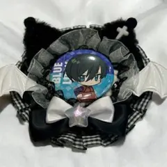 推し活　ピンバッジケース　黒　アイドル　猫耳　バットウィング　羽　バッチ