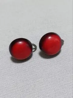 o63 80'90'レトロ　ヴィンテージ　赤色 丸型イヤリング