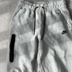 15439 NIKE プリントロゴ スウェットパンツ ジョガーパンツ