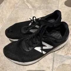 New Balance ブラック スニーカー　FRESH FORM RIZE