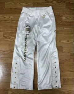 Item thumbnail for item c52ea1ba-d2f9-44cd-975c-df55e95a8824