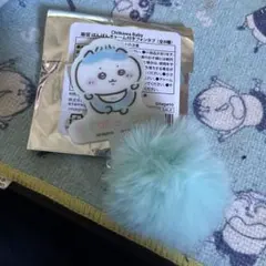 ハチワレ　ぽんぽんチャーム付きフォンタブ　ちいかわベビー ノベルティ