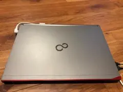 富士通 LIFEBOOK UH90/B3 ノートPC 本体