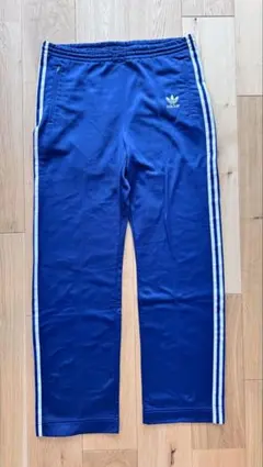 Item thumbnail for item 98f33be6-56c3-4022-ad8e-baa2ded70d24