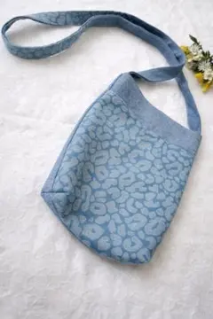 Item thumbnail for item 8a961370-9a99-415f-b9e1-ef5b1b6e139f