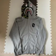 A BATHING APE コラボ　シャークパーカー　未使用　希少　いいねは不用