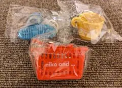 niko and…　ミニチュアチャームコレクション　シャワーサンダル　ミニマグ