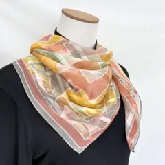 3-13.美品 幾何学アートモチーフ　ヴィンテージスカーフ　シルク