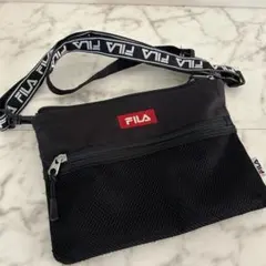 FILA ショルダー サコッシュ ブラック