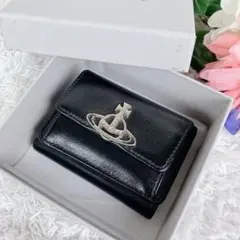 箱付き美品✨ヴィヴィアンウエストウッド　折り財布　サフィアーノ　ブラック　黒