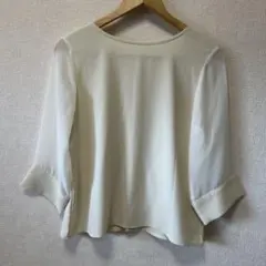 アイボリー 五分袖シャツ ボタン付き