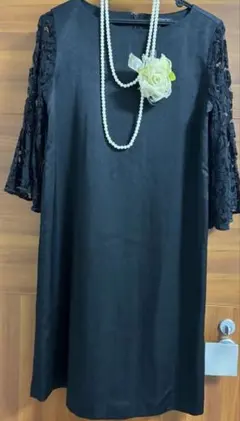 値下げしました‼️ブラックレーススリーブドレス　LAUTREAMONT