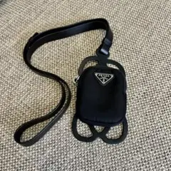 PRADA スマホショルダー トライアングルロゴ ブラック