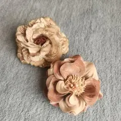 布製花モチーフブローチ2個セット
