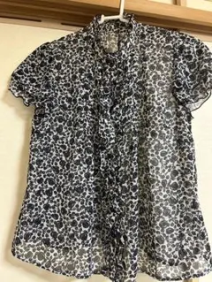フリル付き花柄シフォンシャツ 半袖