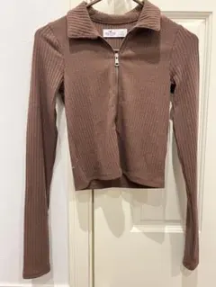 HOLLISTER ブラウン クロップド長袖Tシャツ XS