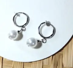 ハンドメイドイヤリング●パール調ビーズ ノンホールピアス フープ シルバー金具