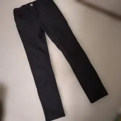 キッズ ブラック ロングパンツ 長ズボン　男女兼用のサムネイル