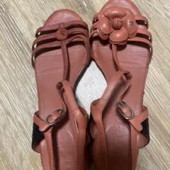 CHANEL オレンジ フラワーサンダル 低ヒール