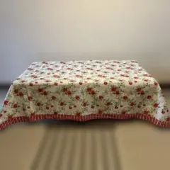 ローラアシュレイ　円形テーブルクロス りんご柄 楽天市場】テーブルクロス ローラアシュレイの通販