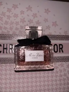 Miss Dior ESSENCE パルファン 35ml - メルカリ