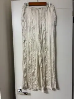 新品　H&M プリーツ加工 ワイドパンツ アイボリーのサムネイル