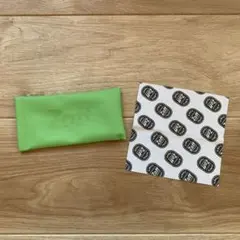 Zoff グリーン メガネケースと拭き