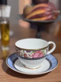 クラシックプー コレクタブル ベアー ロイヤルドルトン食器付 - メルカリ