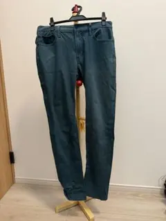 UNIQLOダークグリーンスリムフィットデニムパンツ