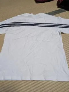 アディダスシャツ