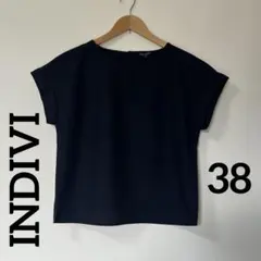 【美品】INDIVI フレンチスリーブ　ブラウス　サッカー生地　38 ネイビーのサムネイル