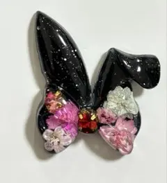 再販不可。うさ耳リボン☆レジンヘアゴムブローチ - メルカリ