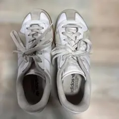 adidas ホワイト/グレー スニーカー