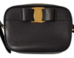 限定価格　新品未使用正規品　サルヴァトーレ・フェラガモ　ヴァラ　ショルダーバッグ