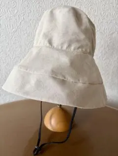 美品ベージュ つば広ハット 帽子バケットハット