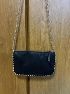 ZARAスタッズ付き　ショルダーバッグ