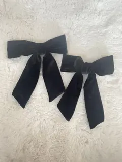 セモネモ　ベルベット ブラック リボンヘアピン 2個セット