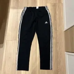 adidas 黒 ストライプ ジャージパンツ