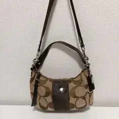 COAＣH ショルダーバッグ