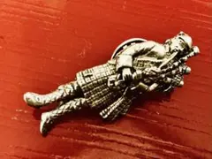 ガイコツマイク ピンズ シルバー？ エルビス・プレスリー SILVER 6ｇ 90'S☆エルヴィス・プレスリー☆ガイコツマイク☆ピンズ☆ビンテージ