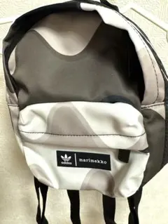 adidas マリメッコ　ミニリュック