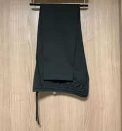 【干場別注モデル】H DUE 永久クリース ストレッチウールパンツ ブラック