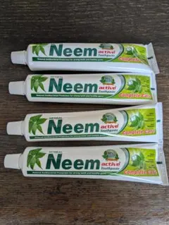 ありんこちえ様専用　neem 歯磨き粉 200g x 4 (箱無し）