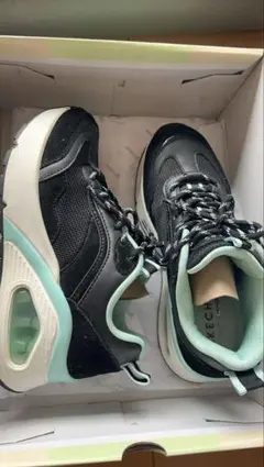 SKECHERS レディース　スニーカー