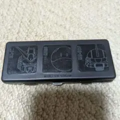 ガンダムゲーム専用　　任天堂DSソフト格納庫　ソフトケース　3枚