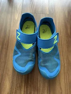りおちゃん様専用New Balance サンダル 23.5cm 青