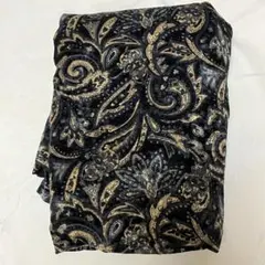 ペイズリー模様の綿生地 黒と金 120x2m