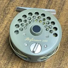 Item thumbnail for item c7050f7d-ecfe-4fa8-ae37-5a89b1cba97d