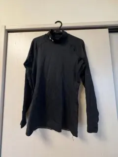 【定価4,950円】UNDER ARMOUR ブラック 長袖ハイネックシャツ